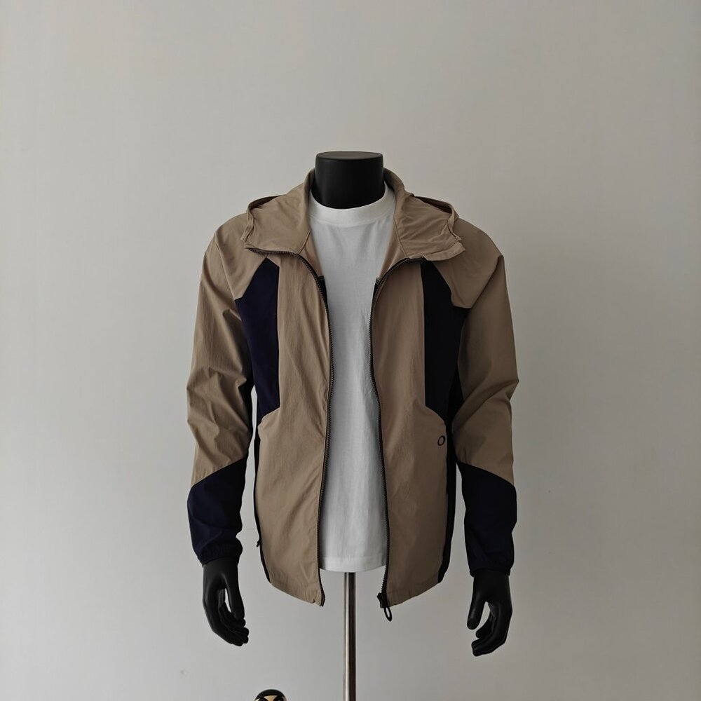 Oakley Hooded Comfort Softshell Windproof and Waterproof Jacket